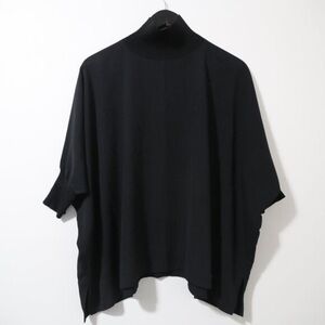 EUC Aritzia Babaton hamish blouse